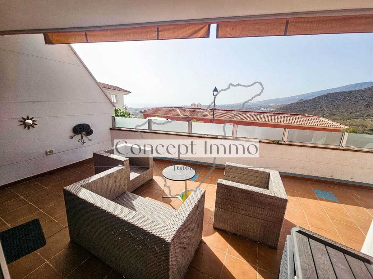 2 bedroom Flat for sale in Roque del Conde with pool garage - € 395,000 (Ref: 10016741)