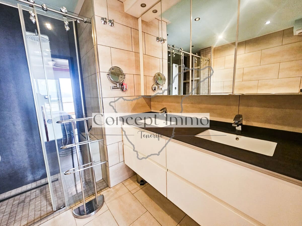 2 bedroom Flat for sale in Roque del Conde with pool garage - € 395,000 (Ref: 10016741)