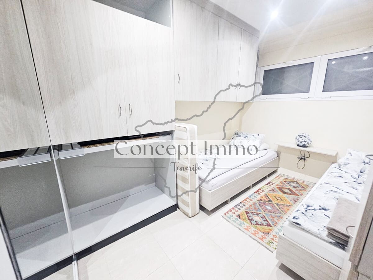 2 bedroom Flat for sale in Roque del Conde with pool garage - € 395,000 (Ref: 10016741)