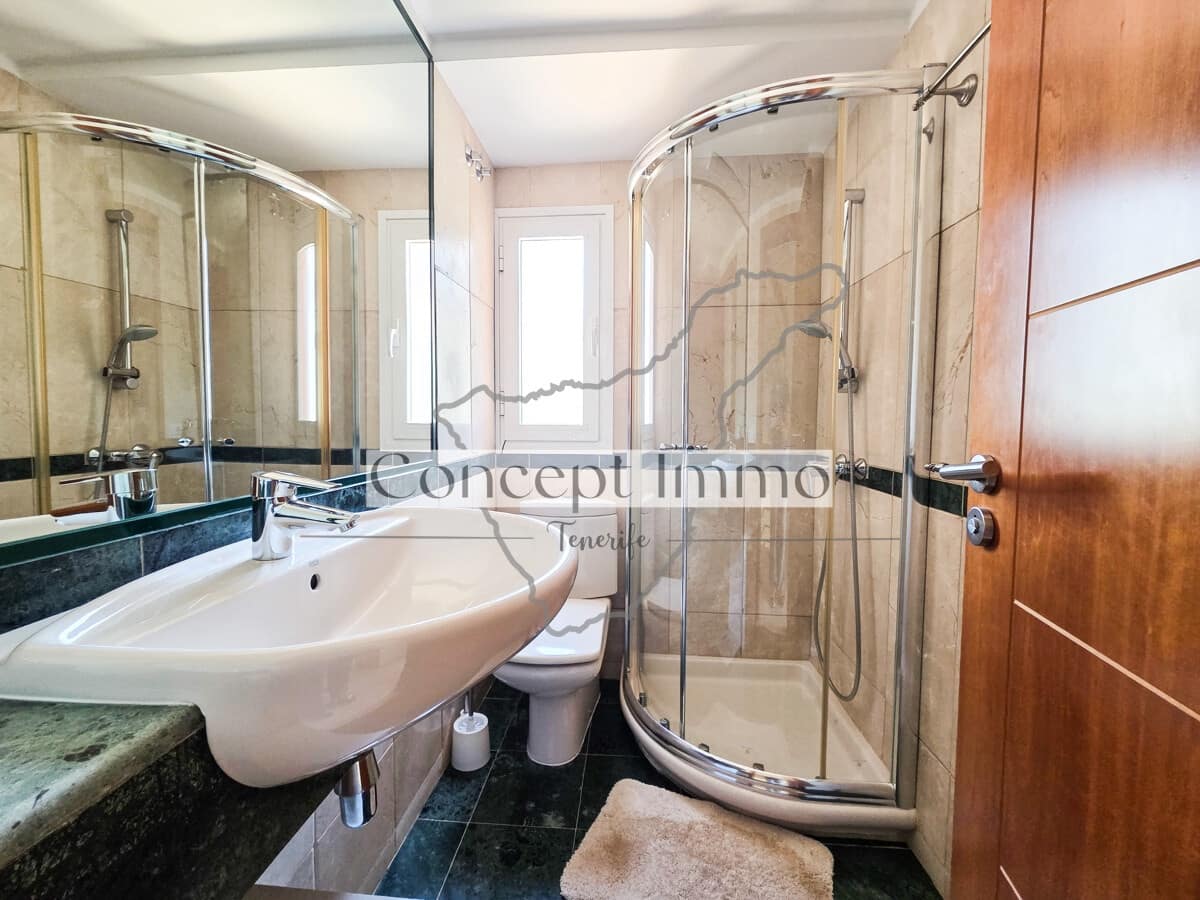 4 Zimmer Reihenhaus zu verkaufen in Costa Adeje mit Pool Garage - 1.350.000 € (Ref: 10033132)