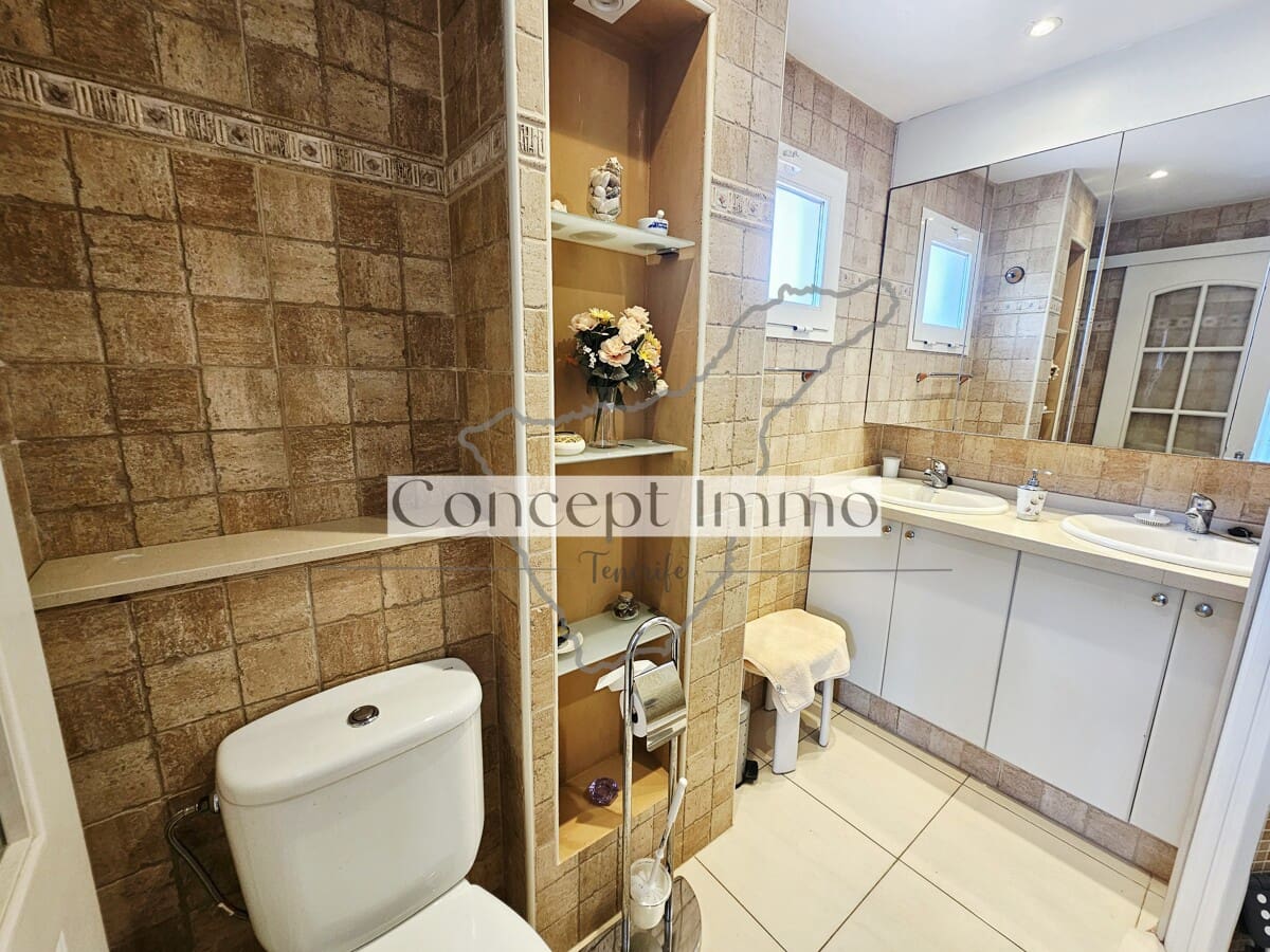 3 sypialnia Mieszkanie na sprzedaż w Los Cristianos z basenem - 429 000 € (Ref: 10099079)