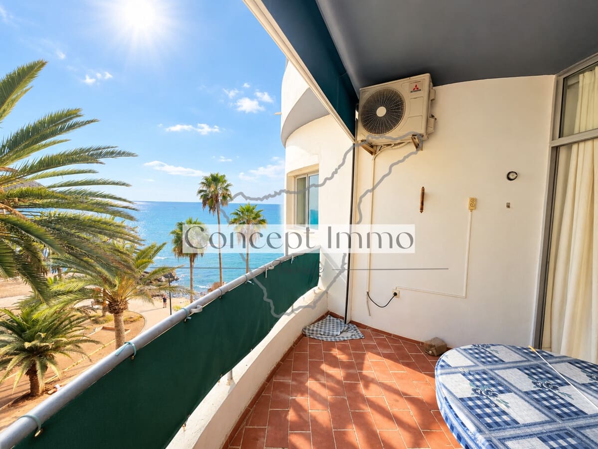 1 bedroom Flat for sale in Los Cristianos with garage - € 299,000 (Ref: 10103632)