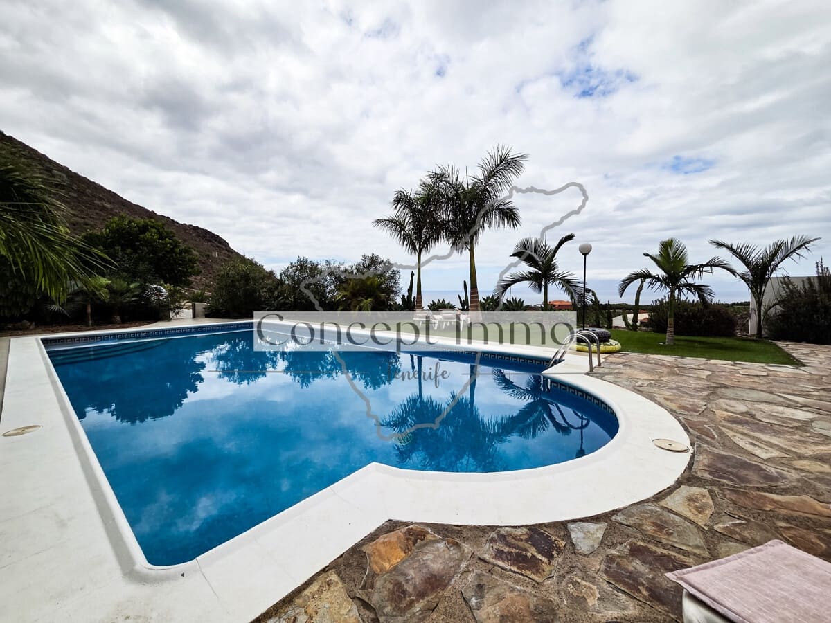 5 chambre Finca/Maison de Campagne à vendre à Santiago del Teide avec piscine garage - 1 950 000 € (Ref: 10112229)