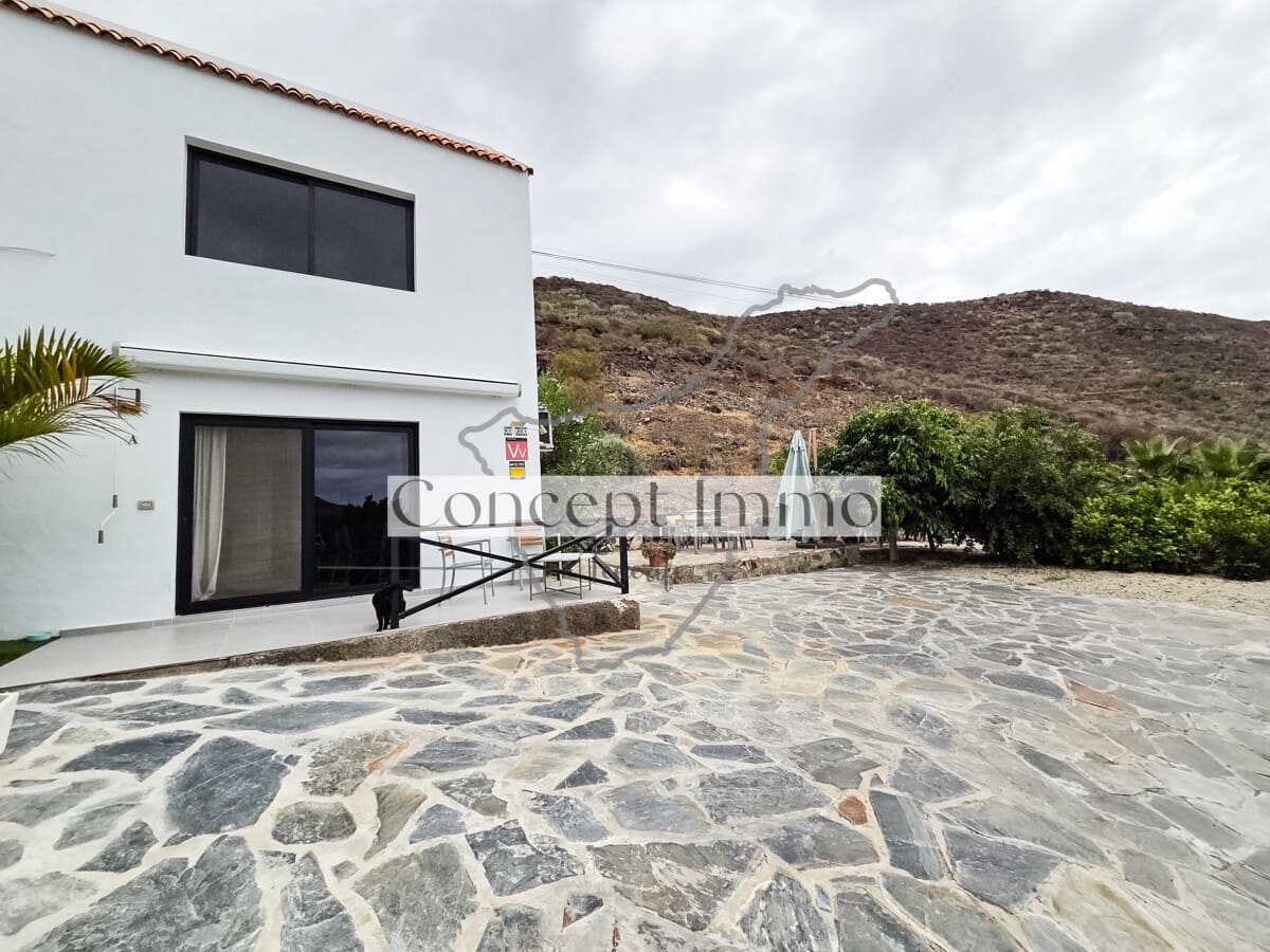 5 chambre Finca/Maison de Campagne à vendre à Santiago del Teide avec piscine garage - 1 950 000 € (Ref: 10112229)