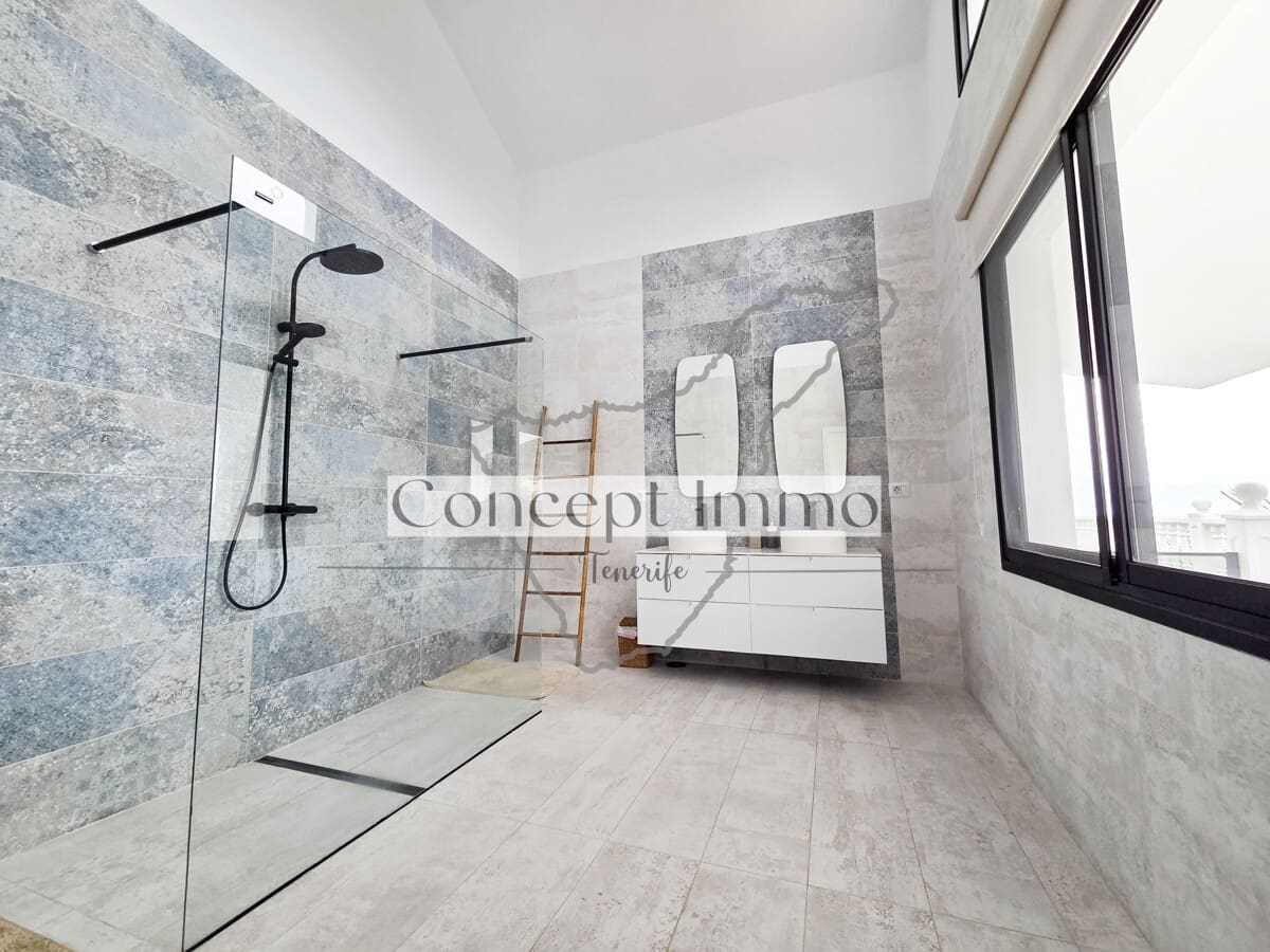 5 chambre Finca/Maison de Campagne à vendre à Santiago del Teide avec piscine garage - 1 950 000 € (Ref: 10112229)