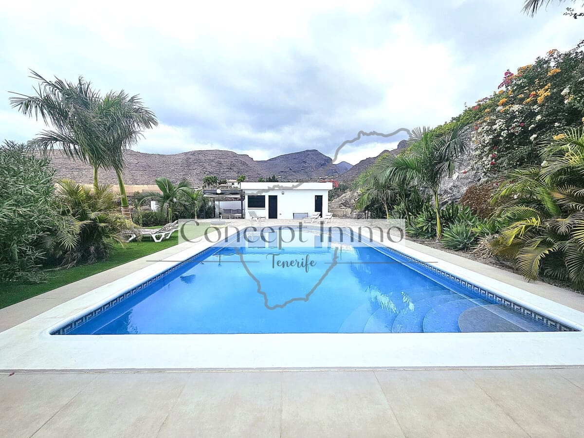 5 chambre Finca/Maison de Campagne à vendre à Santiago del Teide avec piscine garage - 1 950 000 € (Ref: 10112229)