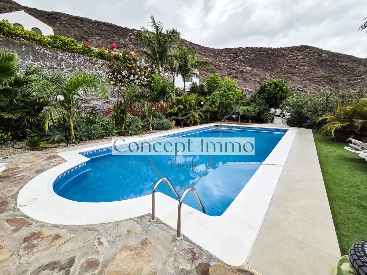 5 chambre Finca/Maison de Campagne à vendre à Santiago del Teide avec piscine garage - 1 950 000 € (Ref: 10112229)