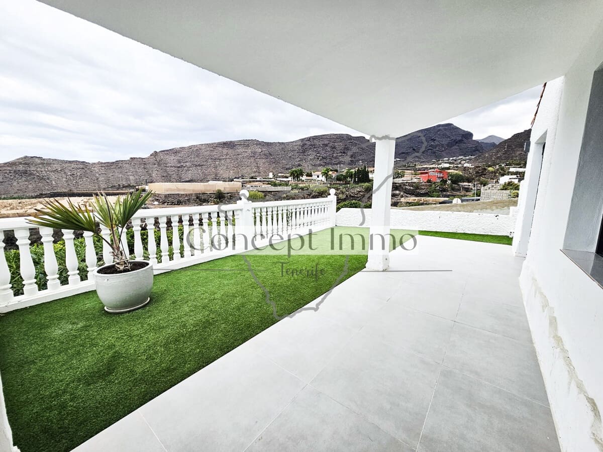 5 chambre Finca/Maison de Campagne à vendre à Santiago del Teide avec piscine garage - 1 950 000 € (Ref: 10112229)