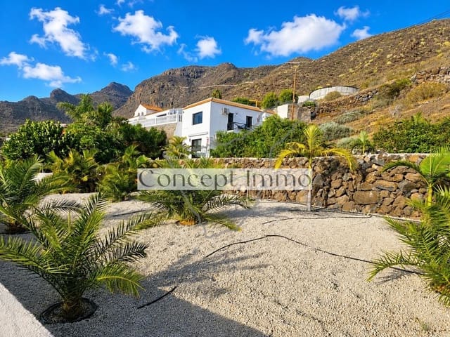 5 slaapkamer Finca/Landhuis te koop in Santiago del Teide met zwembad garage - € 1.950.000 (Ref: 10112229)