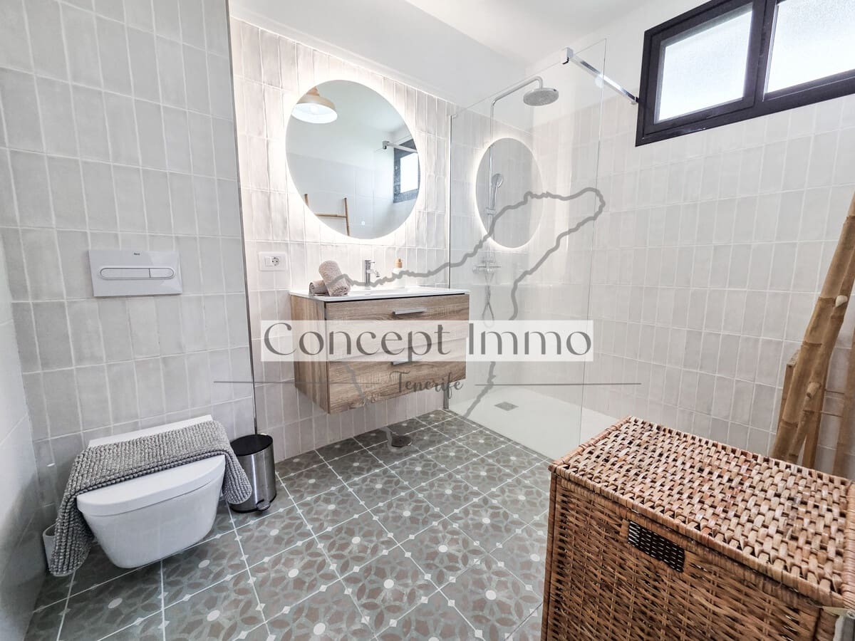 5 bedroom Commercial for sale in Santiago del Teide with pool garage - € 1,950,000 (Ref: 10112230)
