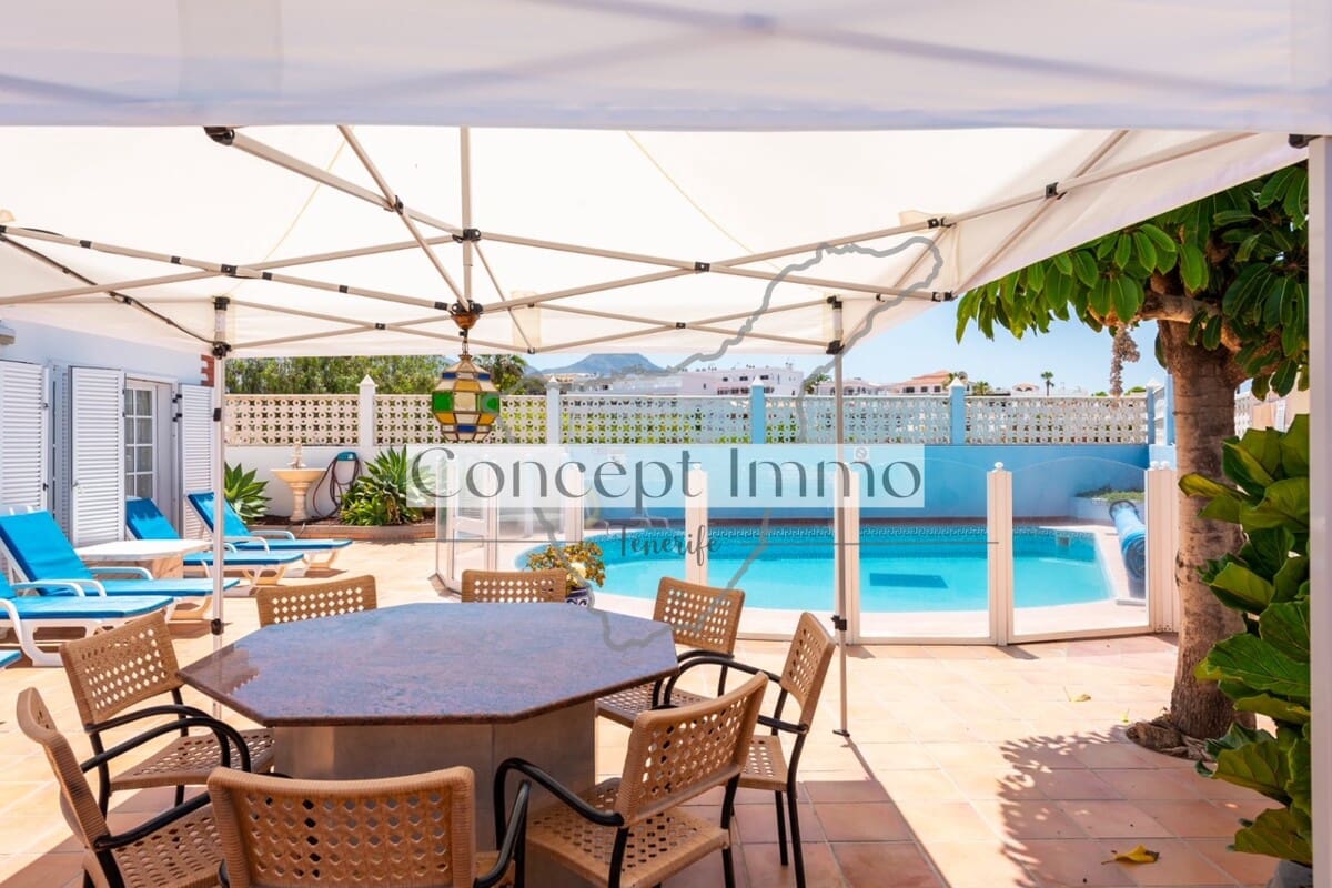 6 Zimmer Villa zu verkaufen in Callao Salvaje mit Pool Garage - 900.000 € (Ref: 10170339)