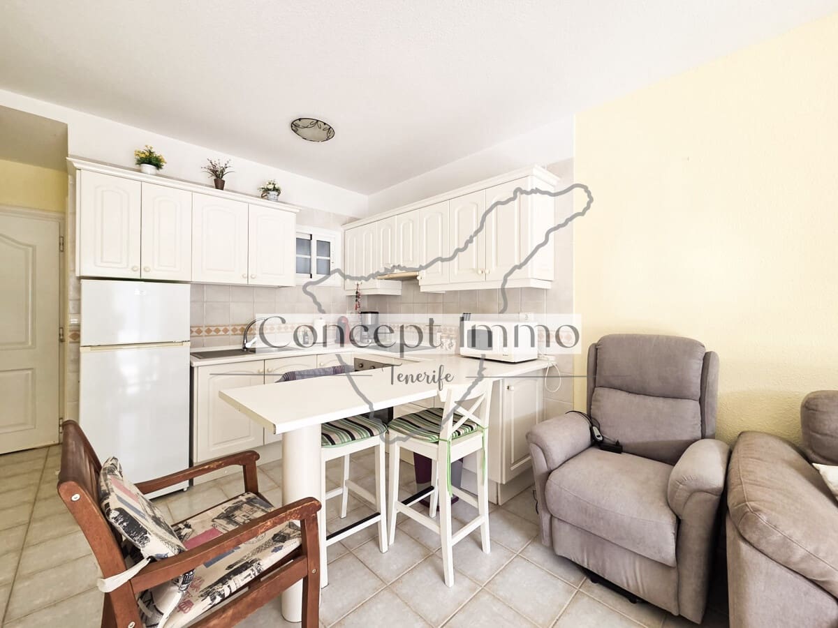 Piso de 1 habitación en Los Cristianos en venta con piscina - 255.000 € (Ref: 10182046)