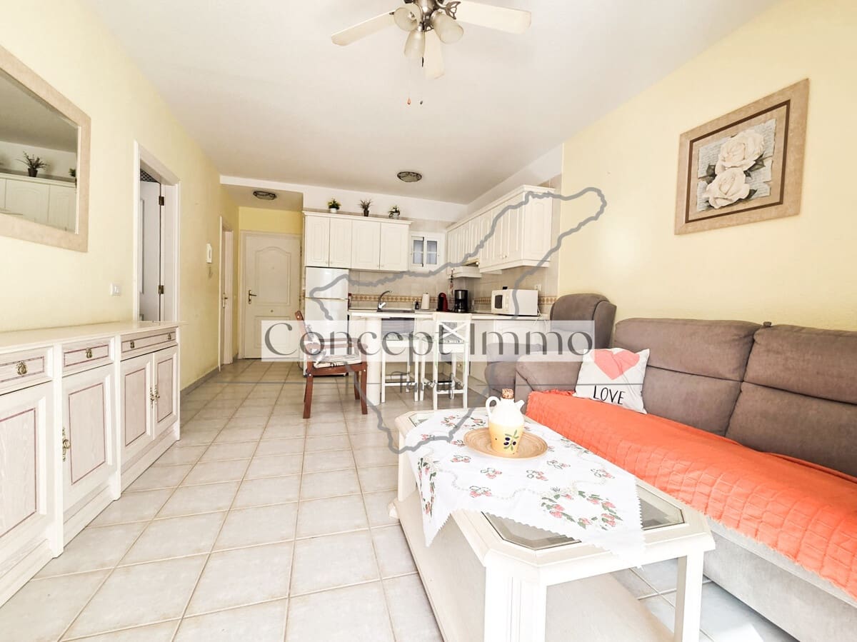 Piso de 1 habitación en Los Cristianos en venta con piscina - 255.000 € (Ref: 10182046)