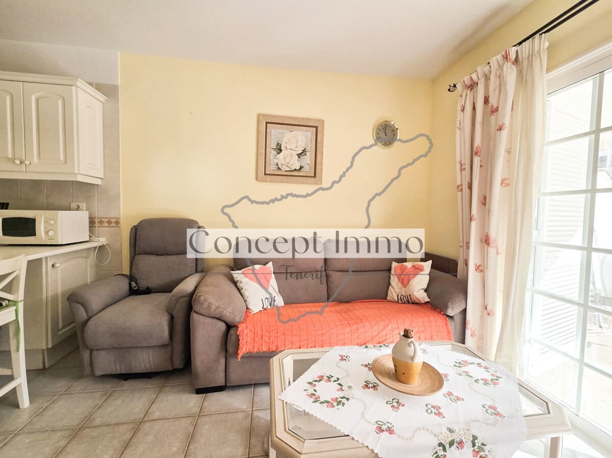 Piso de 1 habitación en Los Cristianos en venta con piscina - 255.000 € (Ref: 10182046)