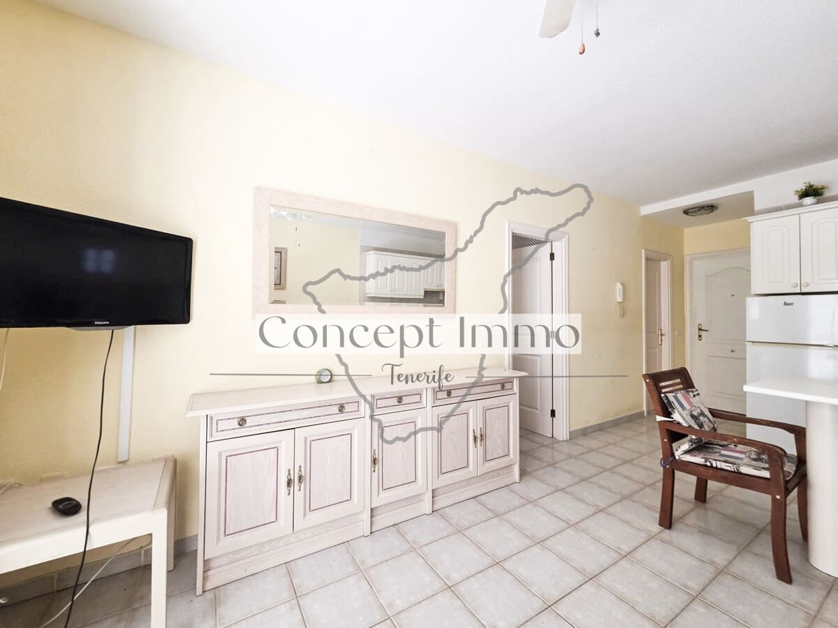 Piso de 1 habitación en Los Cristianos en venta con piscina - 255.000 € (Ref: 10182046)