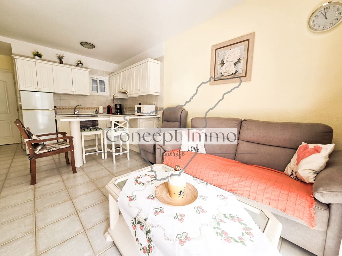 Piso de 1 habitación en Los Cristianos en venta con piscina - 255.000 € (Ref: 10182046)