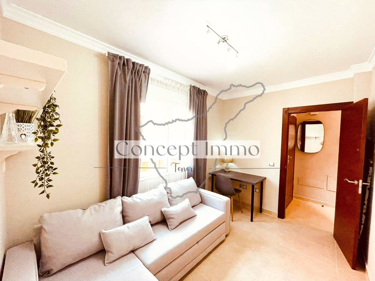 4 soveværelse Byhus til salg i Los Cristianos med swimmingpool garage - € 795.000 (Ref: 8177193)