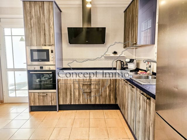 4 slaapkamer Huis te koop in Los Cristianos, Arona met zwembad garage - € 795.000 (Ref: 8177193)