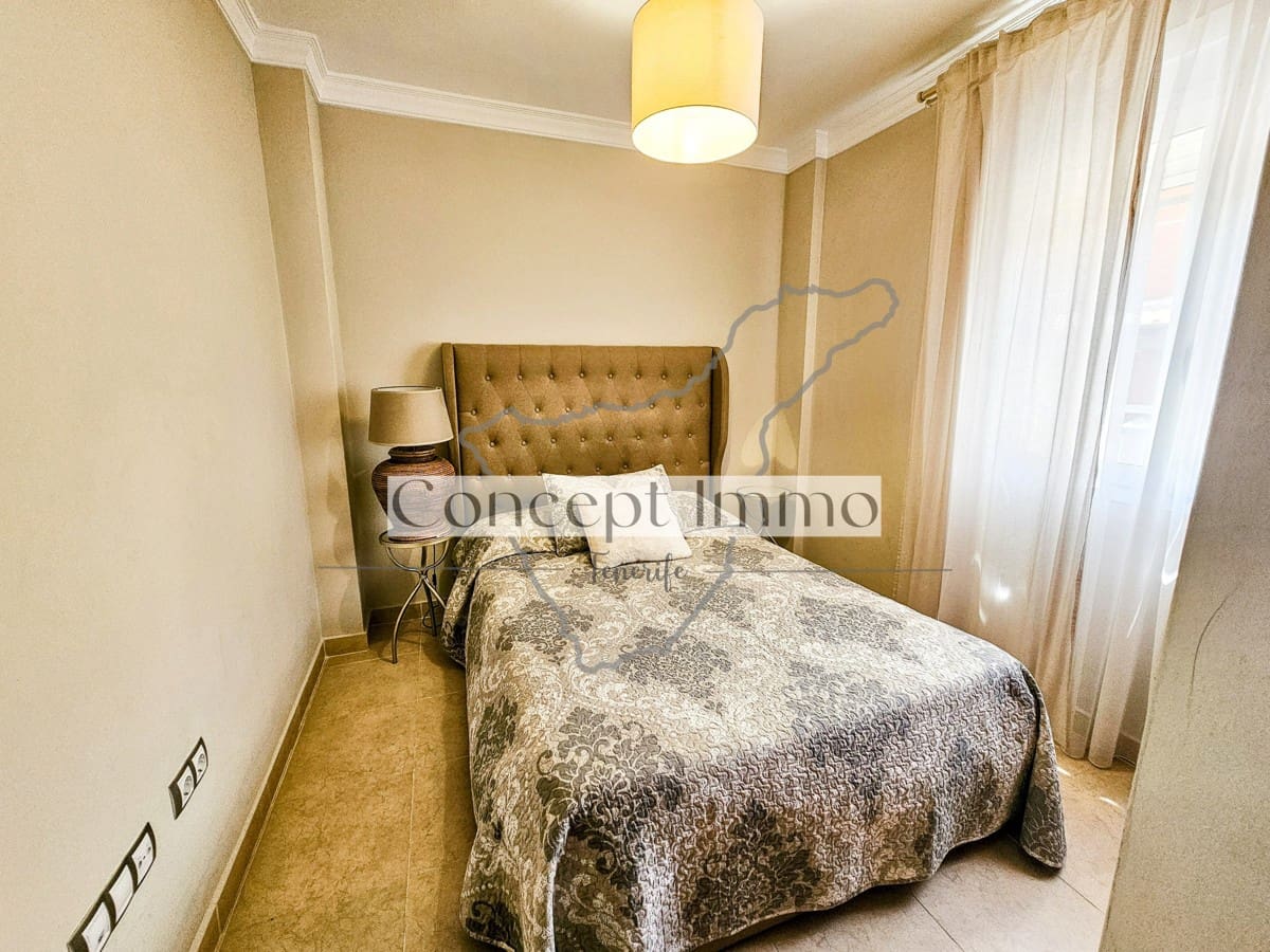 4 soveværelse Byhus til salg i Los Cristianos med swimmingpool garage - € 795.000 (Ref: 8177193)