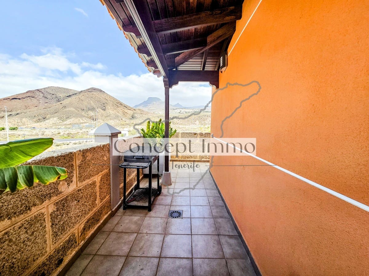 4 soveværelse Byhus til salg i Los Cristianos med swimmingpool garage - € 795.000 (Ref: 8177193)