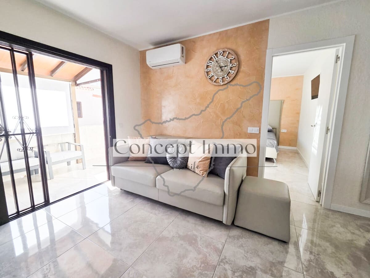 1 slaapkamer Flat te koop in Costa del Silencio met zwembad - € 235.000 (Ref: 8713025)