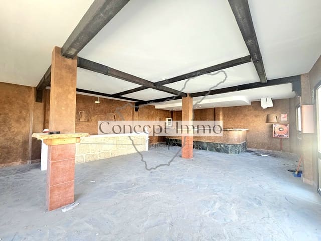 2 bedroom Business for sale in Costa del Silencio, Arona with pool - € 299,000 (Ref: 9008802)