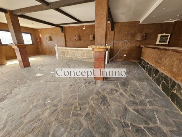 2 bedroom Business for sale in Costa del Silencio, Arona with pool - € 299,000 (Ref: 9008802)