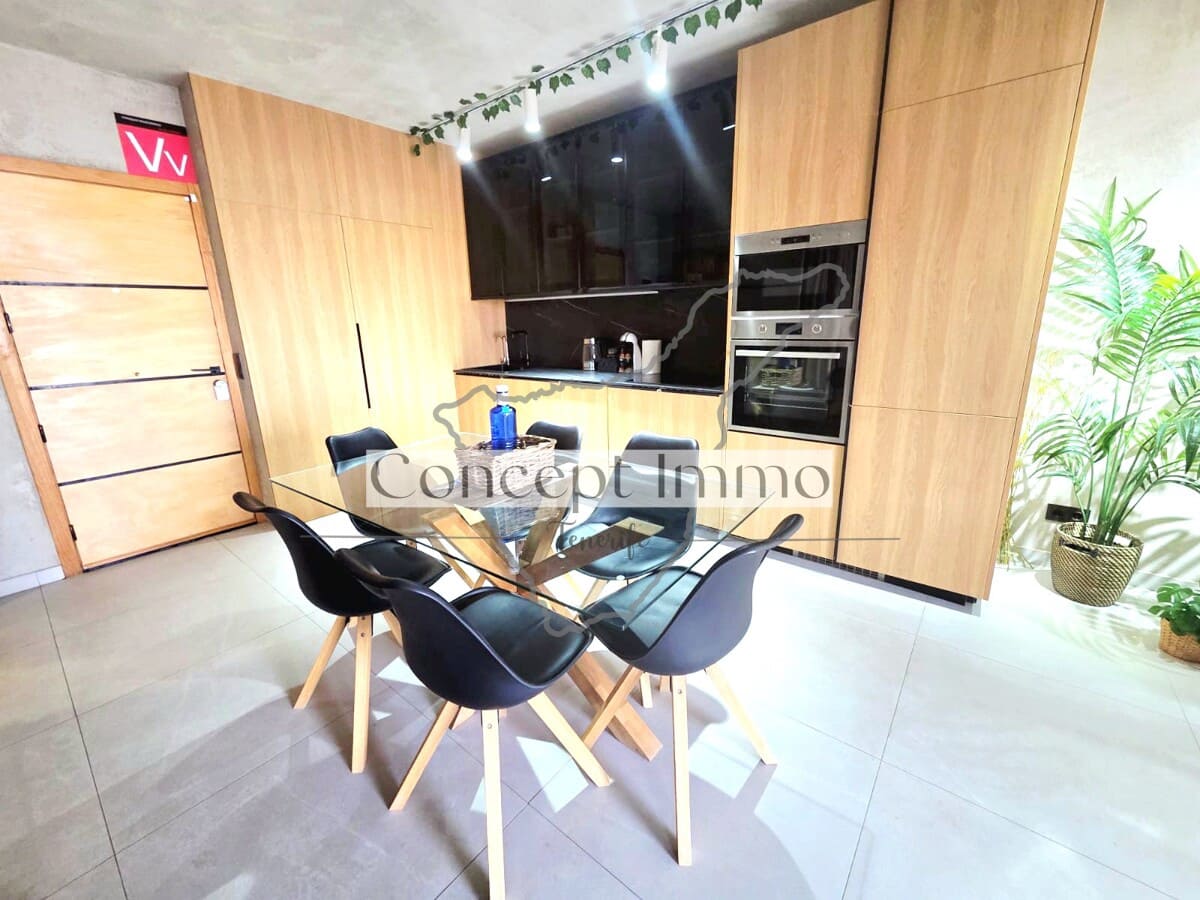 2 soveværelse Lejlighed til salg i Playa Paraiso med swimmingpool garage - € 350.000 (Ref: 9096374)