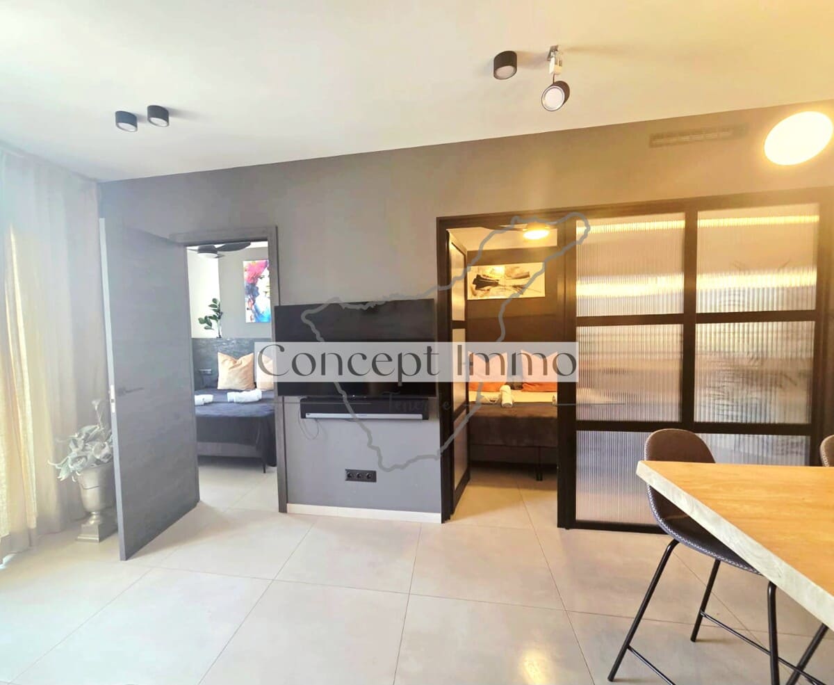 2 soveværelse Lejlighed til salg i Playa Paraiso med swimmingpool garage - € 320.000 (Ref: 9096375)