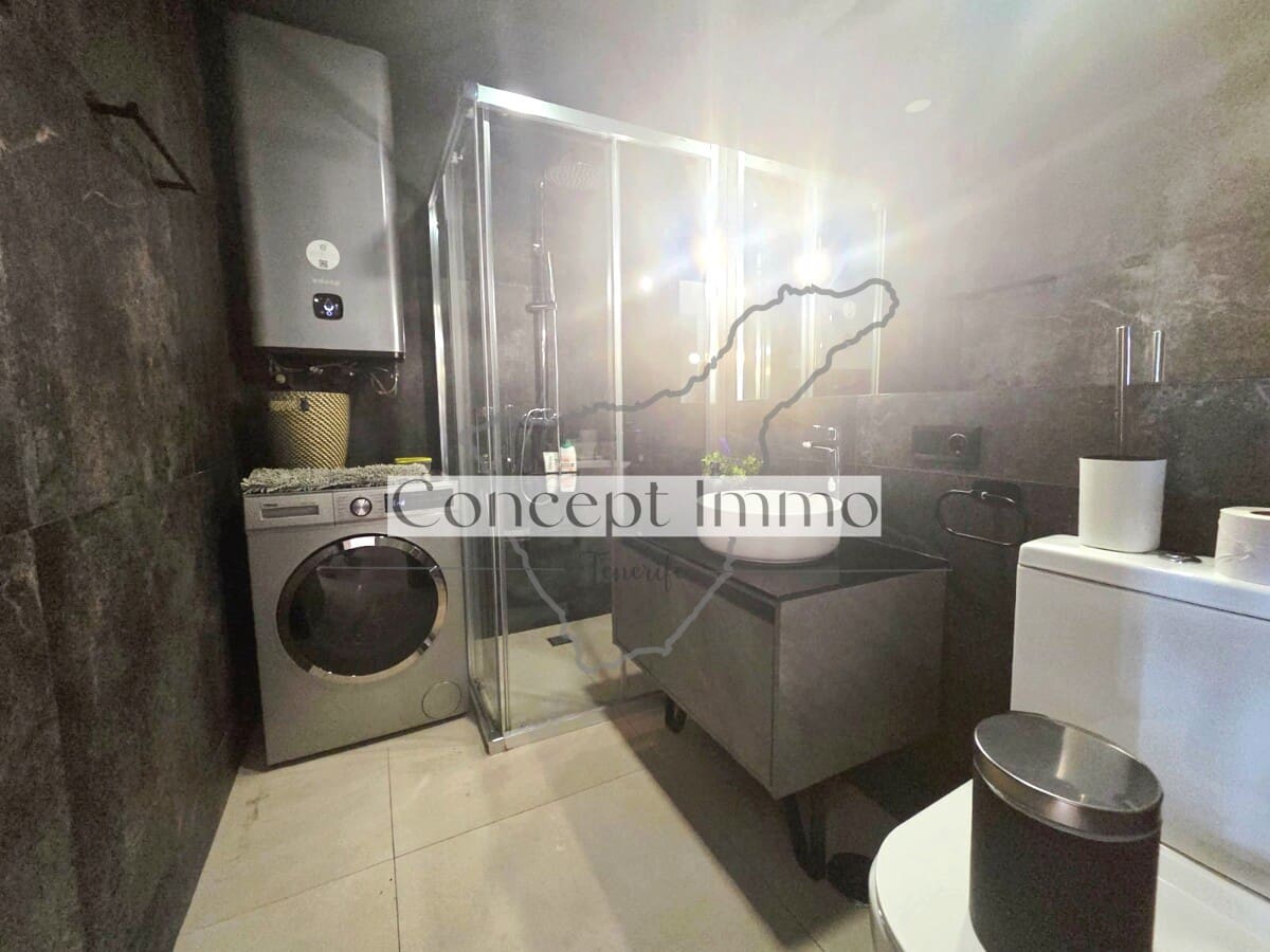 2 soveværelse Lejlighed til salg i Playa Paraiso med swimmingpool garage - € 320.000 (Ref: 9096375)