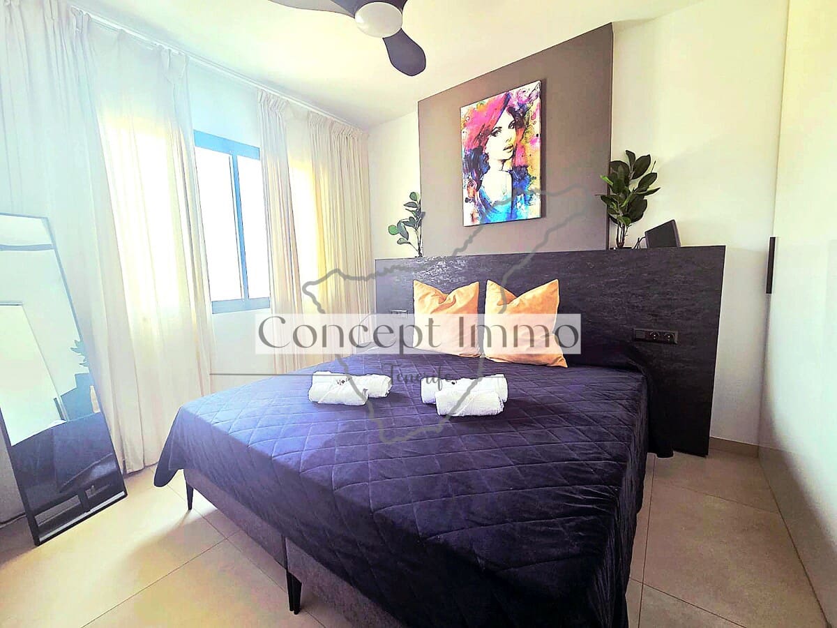 2 soveværelse Lejlighed til salg i Playa Paraiso med swimmingpool garage - € 320.000 (Ref: 9096375)