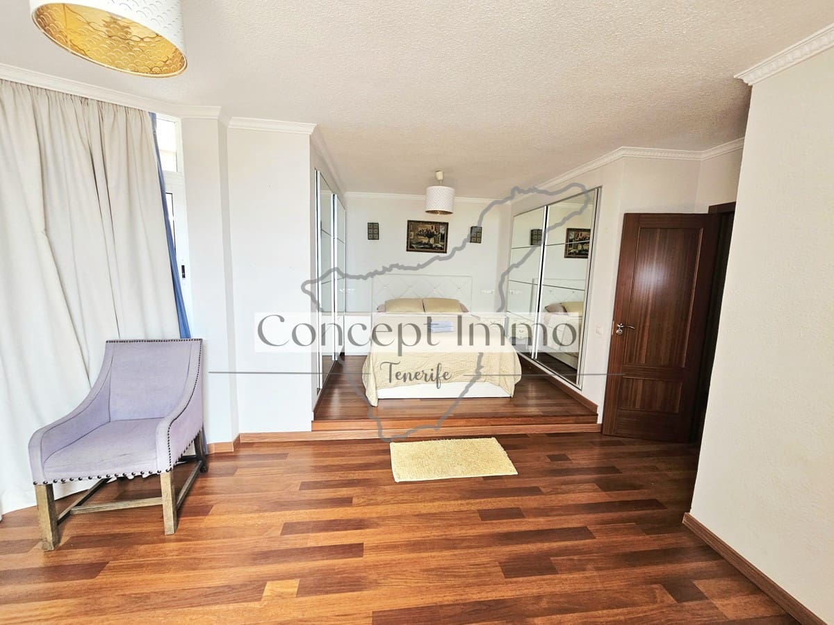 5 soveværelse Villa til salg i Costa Adeje med swimmingpool garage - € 600.000 (Ref: 9151093)