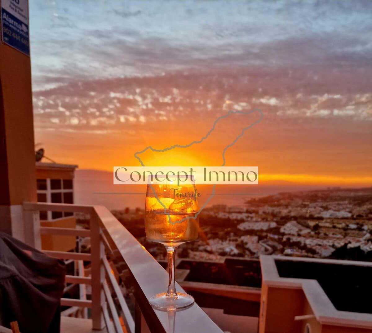 5 soveværelse Villa til salg i Costa Adeje med swimmingpool garage - € 600.000 (Ref: 9151093)