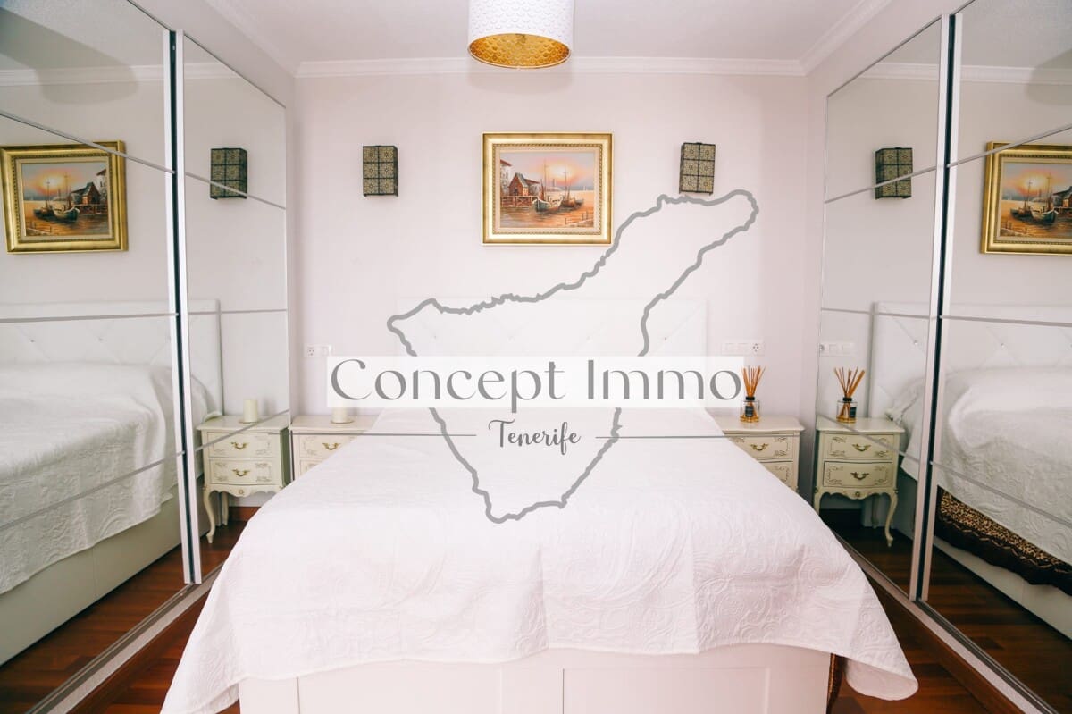 5 soveværelse Villa til salg i Costa Adeje med swimmingpool garage - € 600.000 (Ref: 9151093)