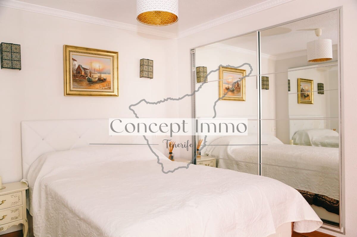 5 soveværelse Villa til salg i Costa Adeje med swimmingpool garage - € 600.000 (Ref: 9151093)