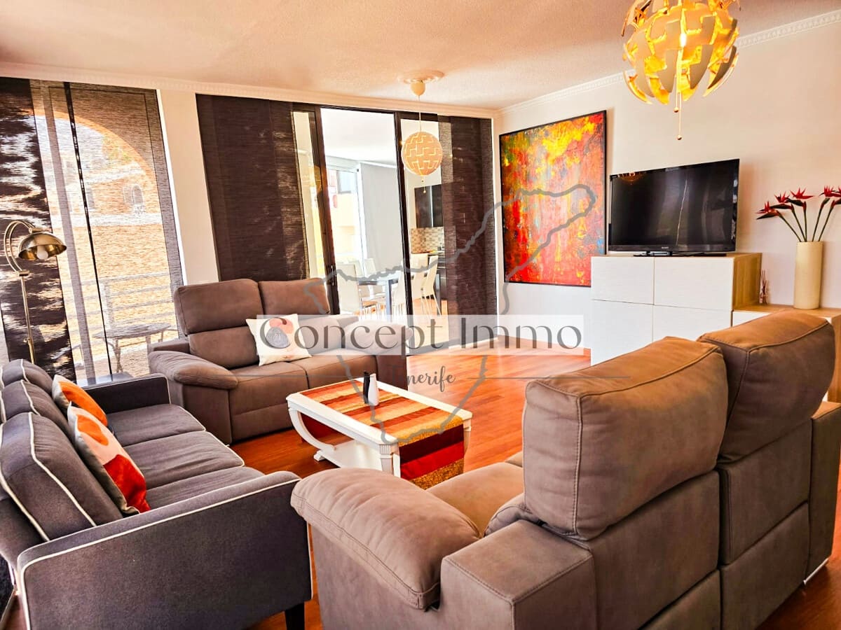 5 soveværelse Villa til salg i Costa Adeje med swimmingpool garage - € 600.000 (Ref: 9151093)