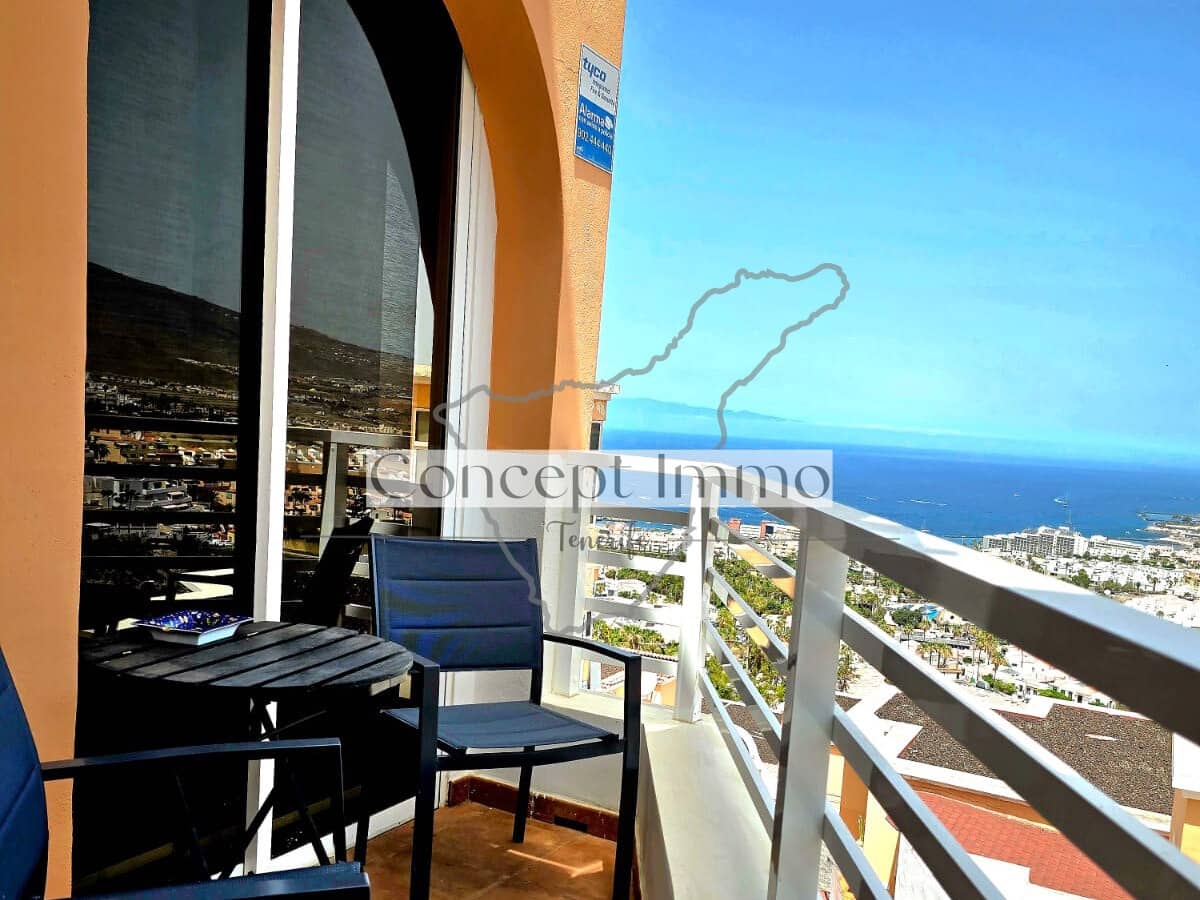 5 soveværelse Villa til salg i Costa Adeje med swimmingpool garage - € 600.000 (Ref: 9151093)