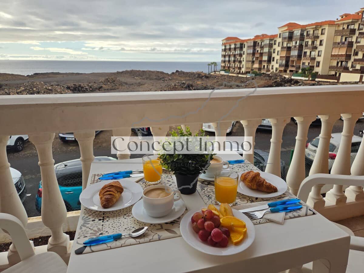 1 soverom Leilighet til salgs i Costa del Silencio med svømmebasseng garasje - € 210 800 (Ref: 9199969)