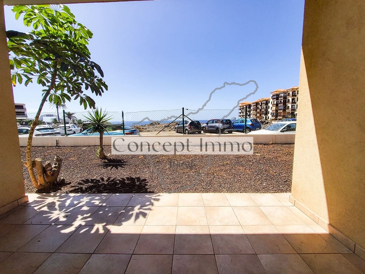 1 soverom Leilighet til salgs i Costa del Silencio med svømmebasseng garasje - € 210 800 (Ref: 9199971)