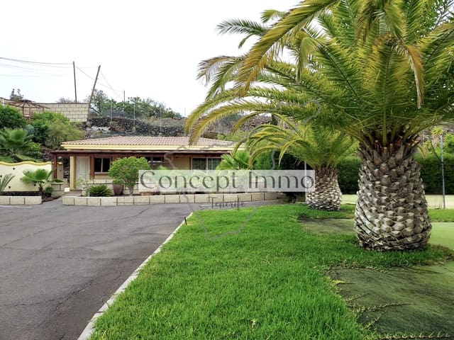 15 makuuhuone Hotelli myytävänä paikassa Guía de Isora mukana uima-altaan - 2 475 000 € (Ref: 9241970)