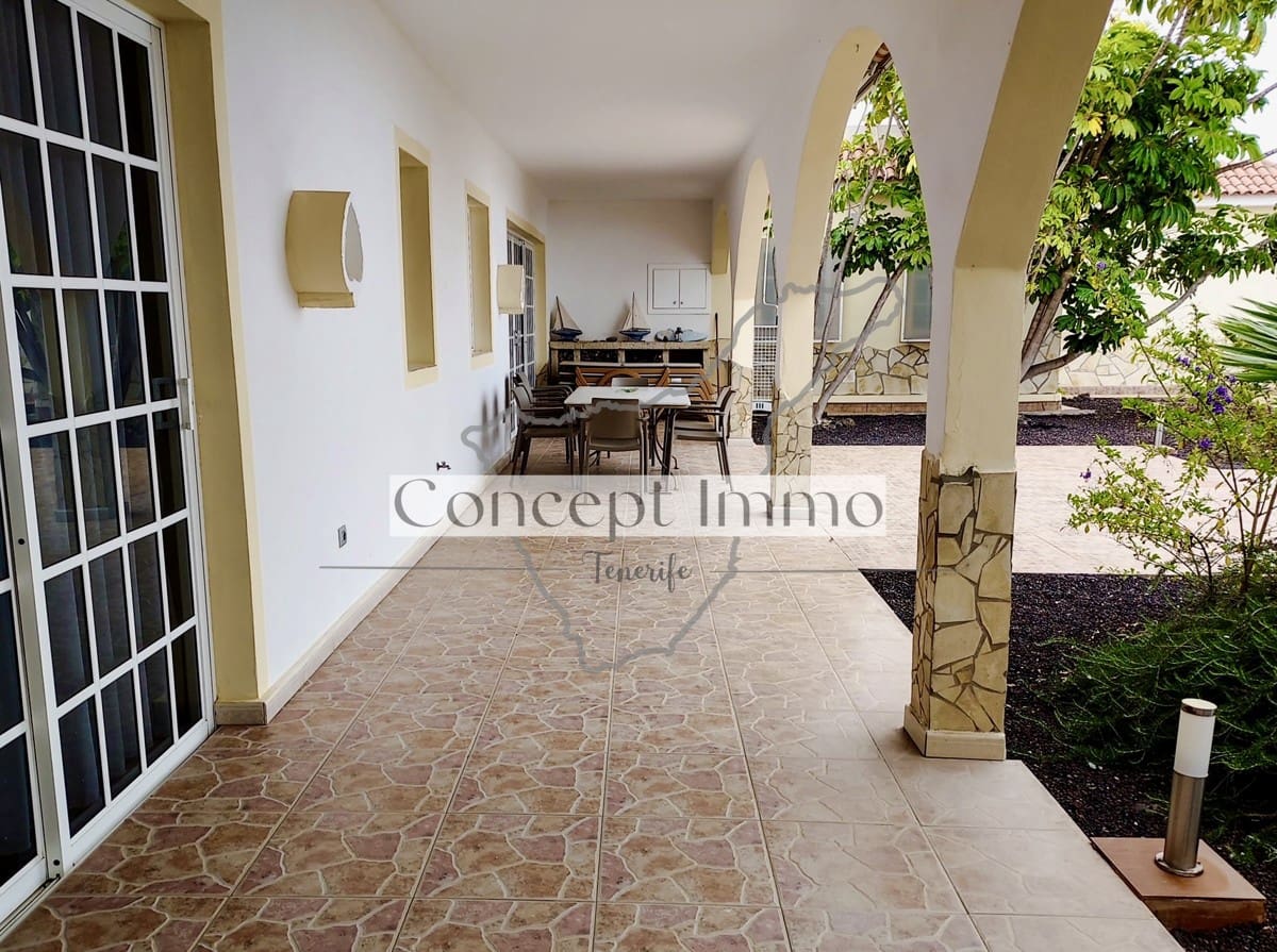 15 soveværelse Hotel til salg i Guia de Isora med swimmingpool - € 2.475.000 (Ref: 9241970)