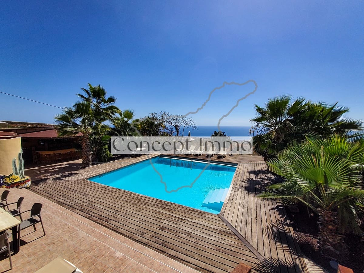 12 soveværelse Hotel til salg i Guia de Isora med swimmingpool - € 2.475.000 (Ref: 9245277)