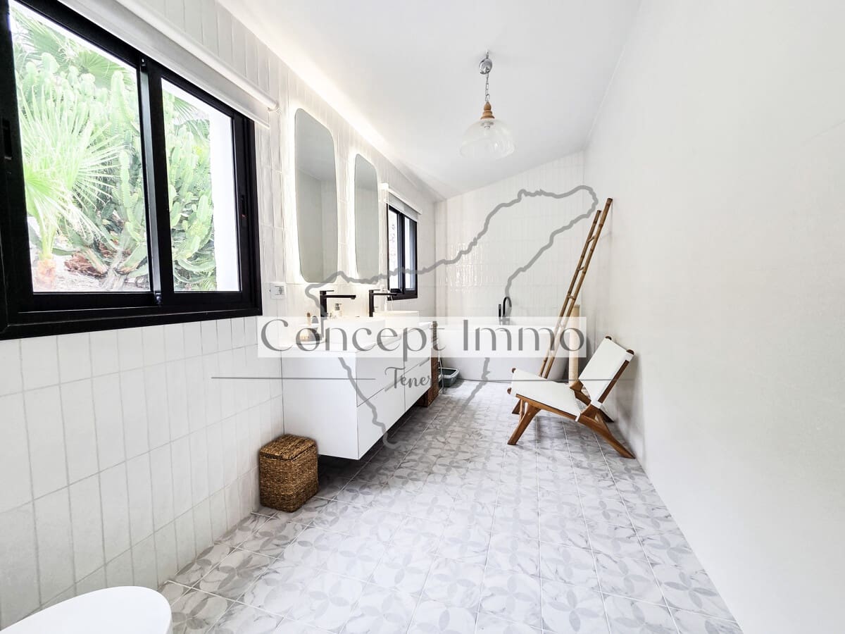 5 soveværelse Hotel til salg i Santiago del Teide med swimmingpool - € 1.950.000 (Ref: 9278594)