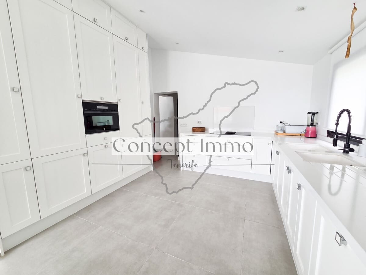 5 soverom Finca/Herregård til salgs i Santiago del Teide med svømmebasseng - € 1 950 000 (Ref: 9289432)