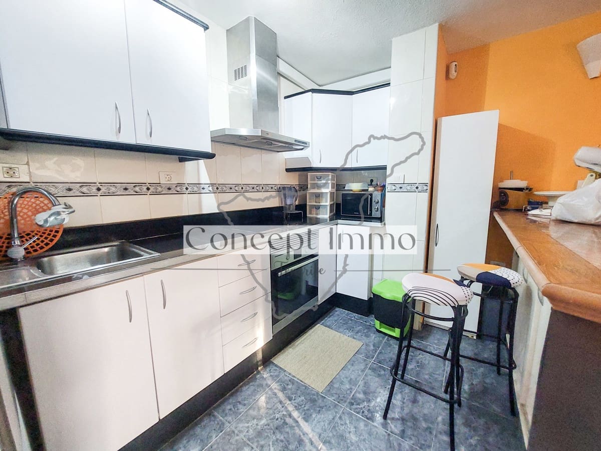 3 soverom Leilighet til salgs i Puerto Santiago med svømmebasseng garasje - € 315 000 (Ref: 9309246)