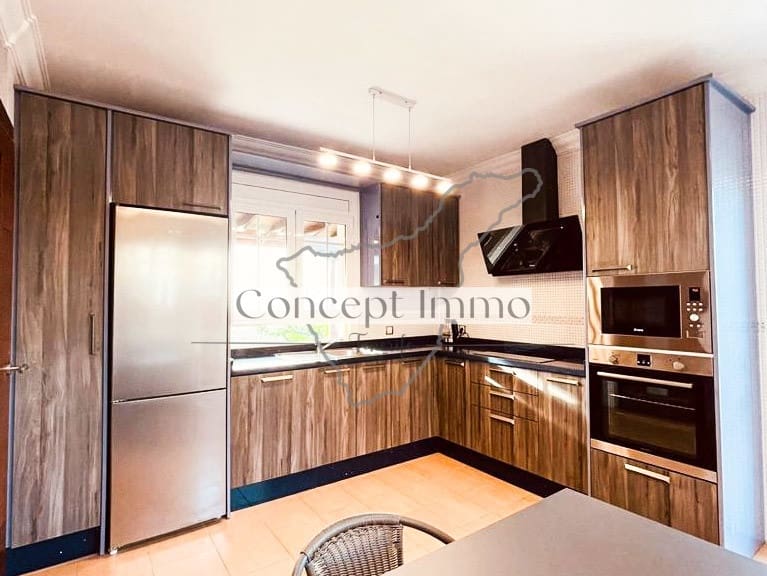 4 soveværelse Byhus til salg i Los Cristianos med garage - € 775.000 (Ref: 9316020)