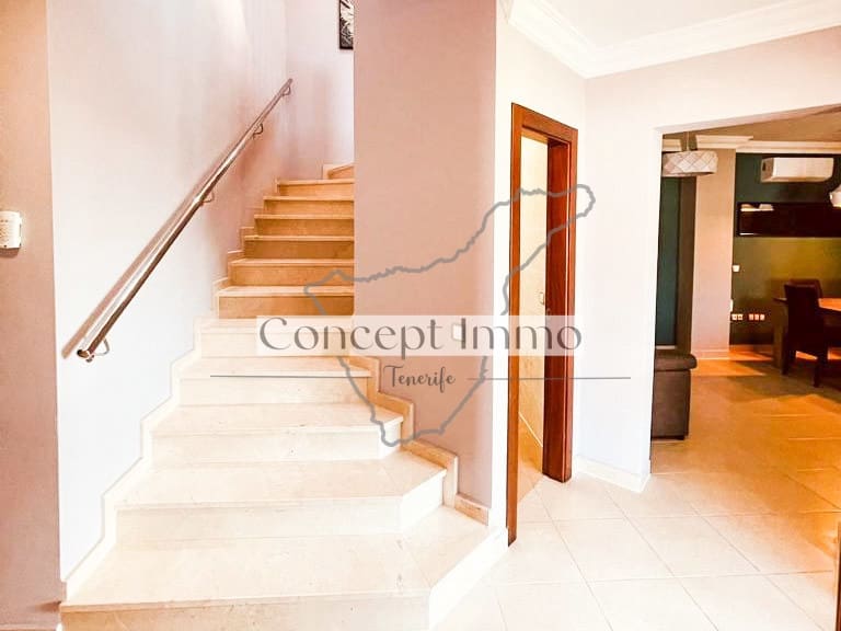 4 soveværelse Byhus til salg i Los Cristianos med garage - € 775.000 (Ref: 9316020)