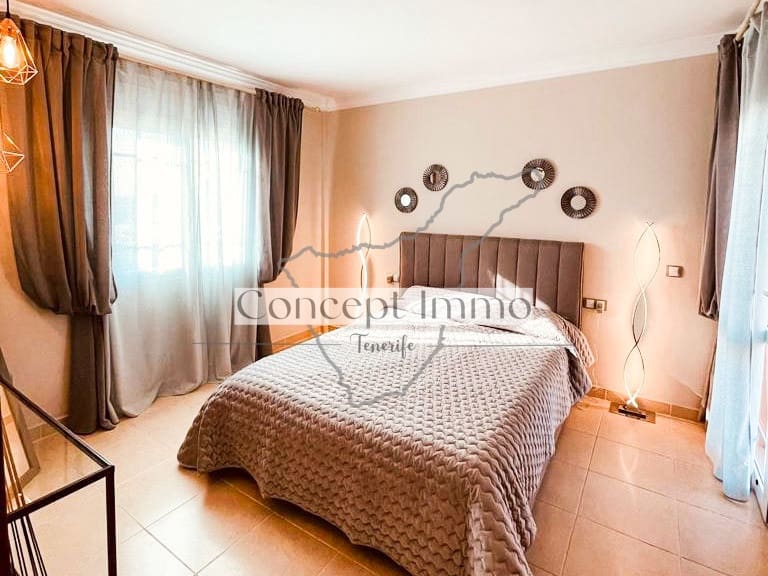 4 soveværelse Byhus til salg i Los Cristianos med garage - € 775.000 (Ref: 9316020)