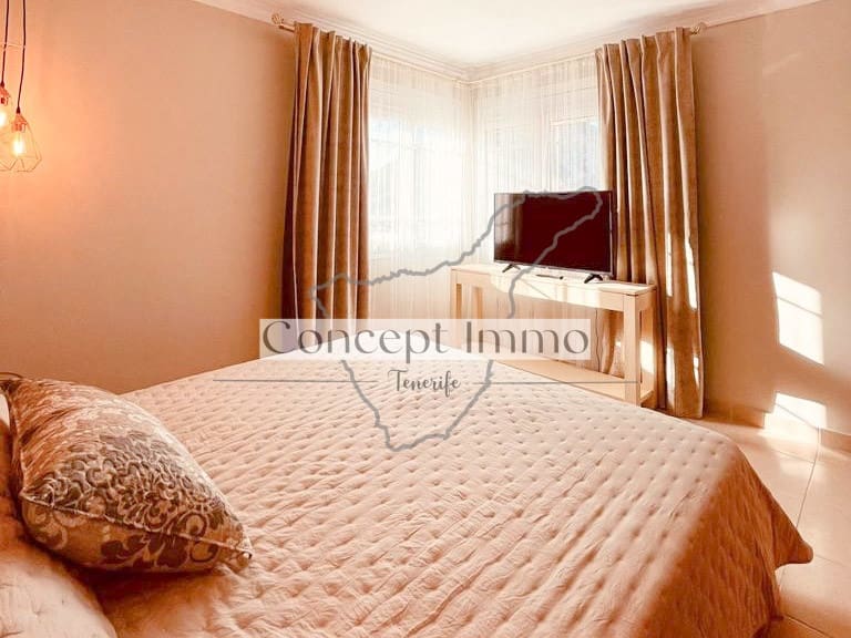 4 soveværelse Byhus til salg i Los Cristianos med garage - € 775.000 (Ref: 9316020)