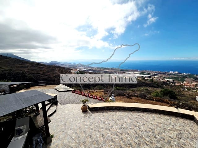 6 bedroom Townhouse for sale in Casco Urbano, Adeje with garage - € 850,000 (Ref: 9331817)